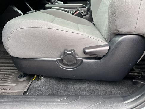 Used 2021 Toyota Tacoma SR image 31