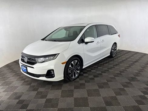 Used 2026 Honda Odyssey Elite image 3