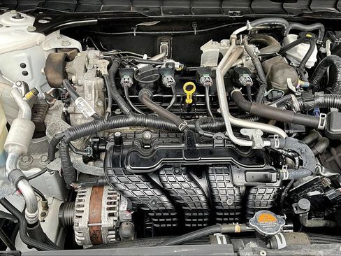 Used 2024 Nissan Altima 2.5 SR FWD image 29