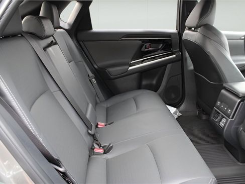 Used 2025 Toyota bZ4X AWD image 21