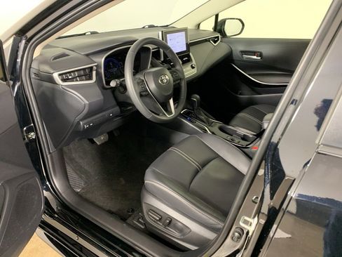 Used 2024 Toyota Corolla XLE image 28