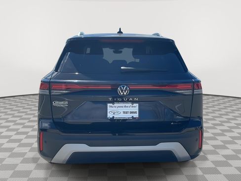 Used 2025 Volkswagen Tiguan S AWD/4WD image 6
