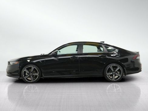 Used 2024 Honda Accord Sport image 2