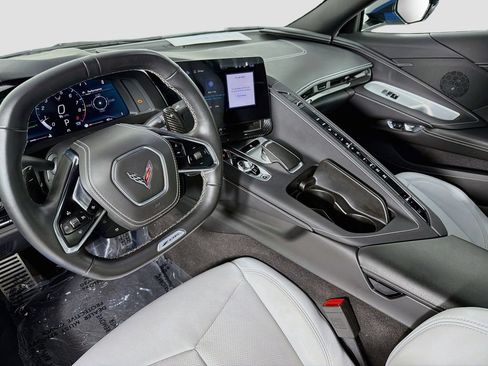 Used 2025 Chevrolet Corvette Z06 RWD image 23