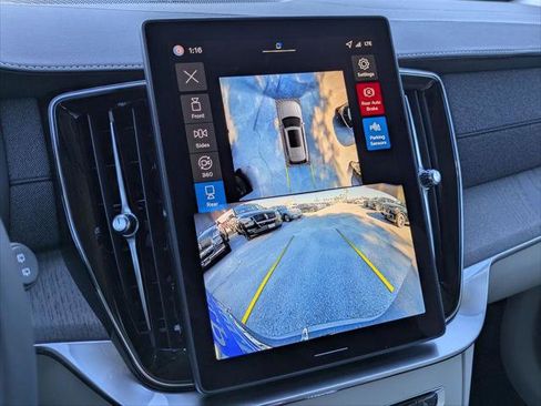 New 2026 Volvo XC90 B6 Ultra image 10