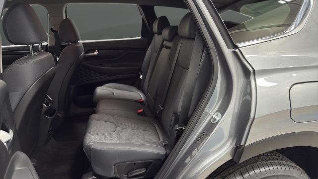 Used 2019 Hyundai Santa Fe SE AWD/4WD image 22