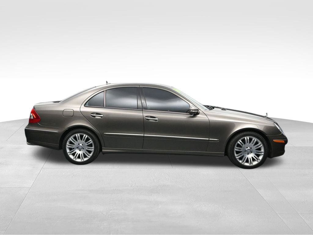 Used 2008 Mercedes-Benz E 350 4MATIC Sedan image 6