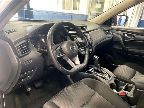 Used 2019 Nissan Rogue SV AWD/4WD image 8
