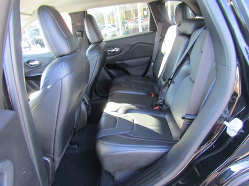 Used 2023 Jeep Cherokee Altitude Lux image 11