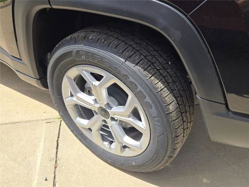 New 2025 Jeep Compass Latitude w/ Convenience Group image 13