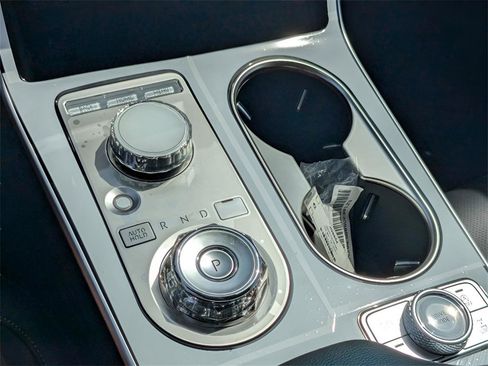 Used 2025 Genesis GV80 2.5T image 20