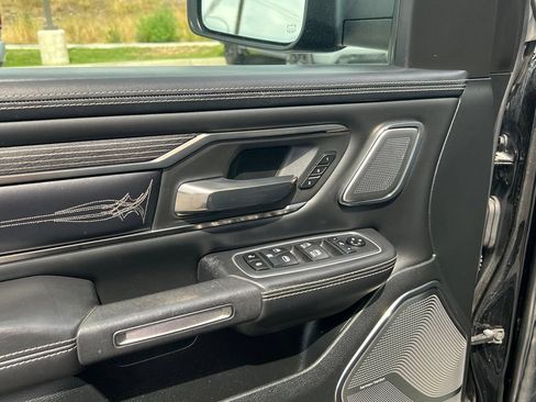 Used 2020 RAM 1500 Limited w/ Black Appearance Package AWD/4WD image 29