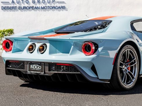 Used 2019 Ford GT RWD image 9