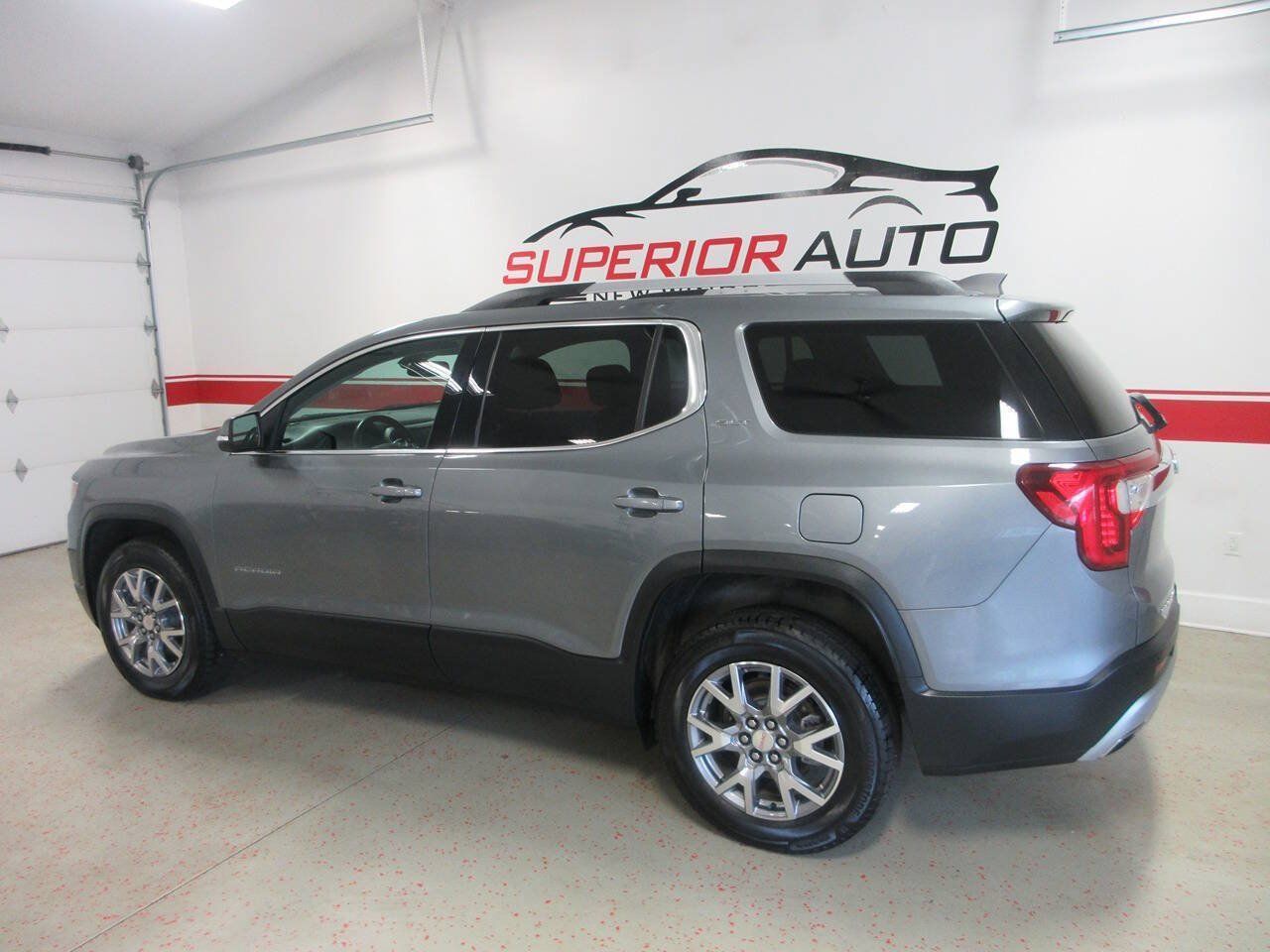 Used 2021 GMC Acadia SLT AWD/4WD image 4