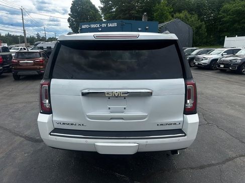 Used 2018 GMC Yukon XL Denali w/ Denali Ultimate Package AWD/4WD image 4
