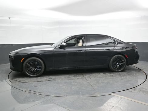 Used 2023 BMW 760i xDrive w/ Executive Package AWD/4WD image 10