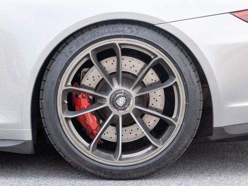 Used 2018 Porsche 911 GT3 RWD image 14