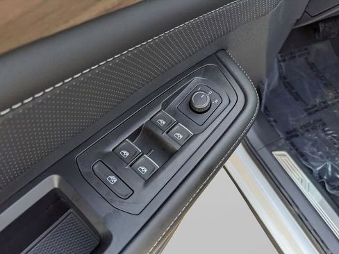 New 2026 Volkswagen Atlas SE FWD image 21