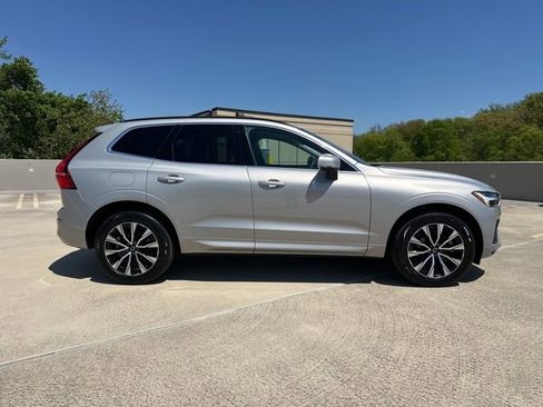 Certified 2023 Volvo XC60 B5 Core w/ Climate Package AWD/4WD image 10