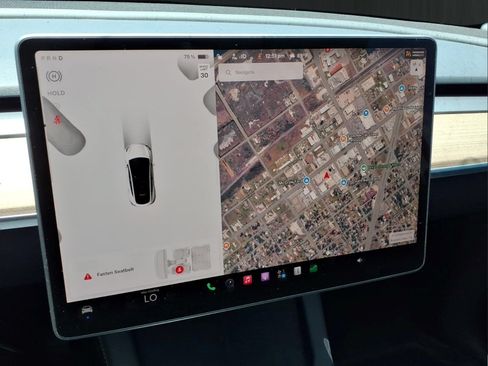 Used 2023 Tesla Model Y Long Range AWD/4WD image 21