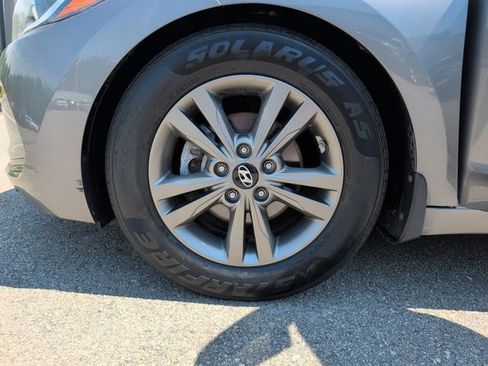 Used 2018 Hyundai Elantra Value Edition FWD image 27