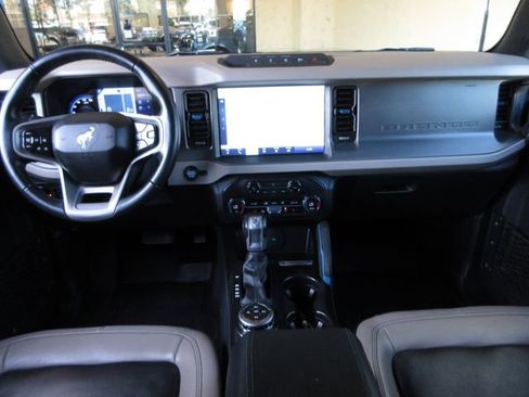 Certified 2024 Ford Bronco Wildtrak image 20