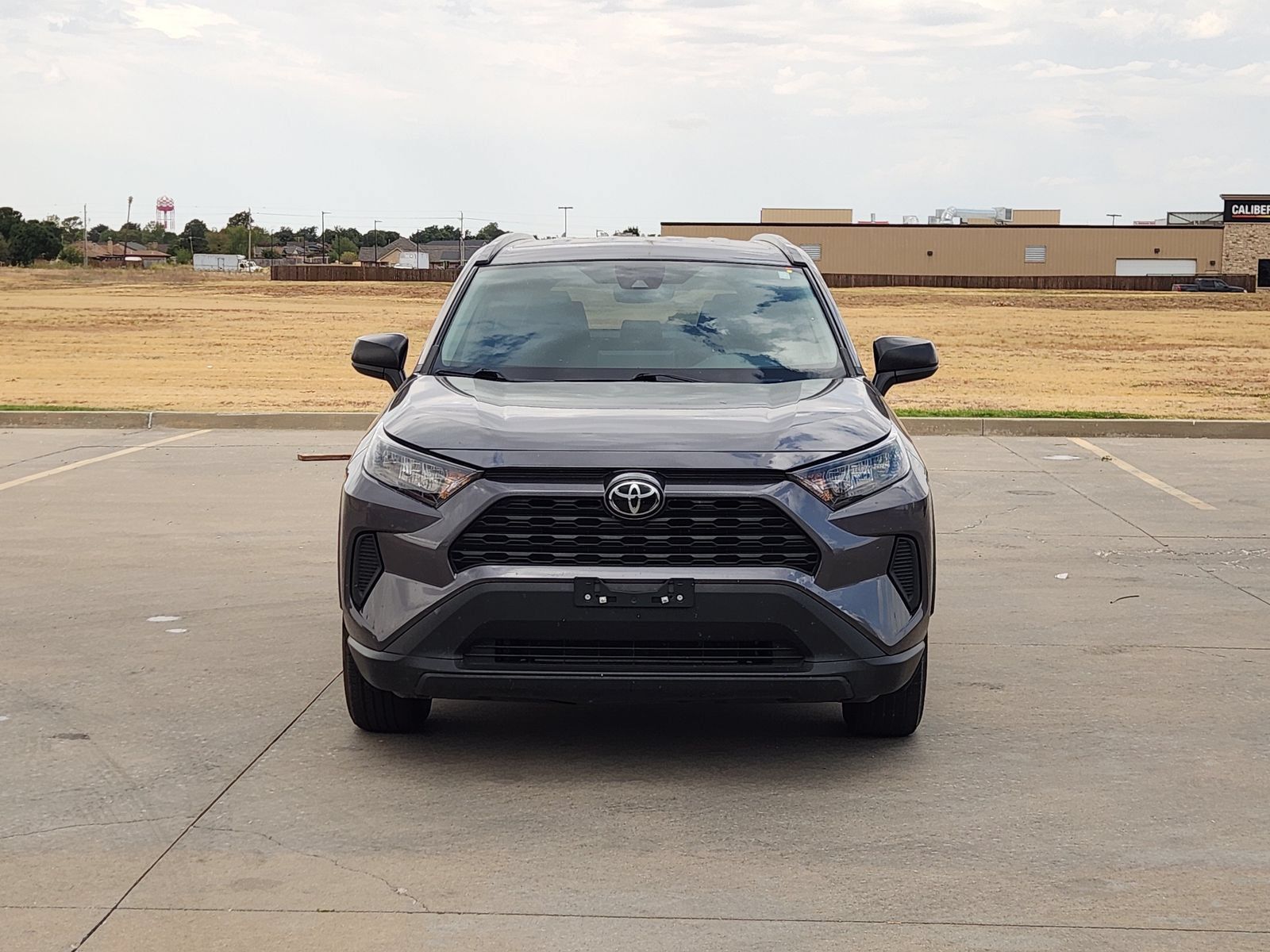 Used 2021 Toyota RAV4 LE FWD image 6