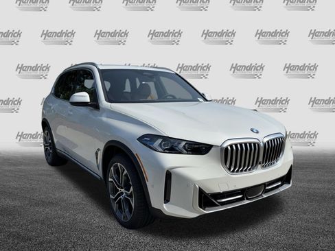 New 2026 BMW X5 xDrive40i w/ Premium Package AWD/4WD image 2