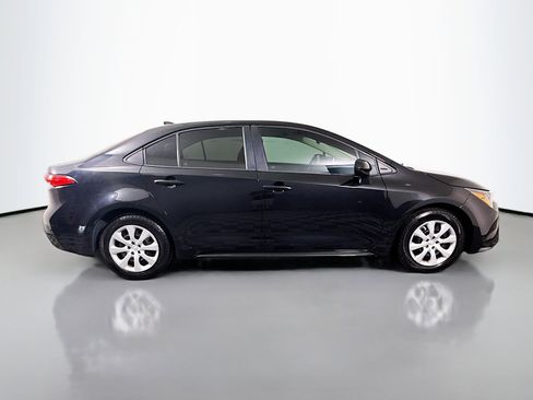 Used 2021 Toyota Corolla LE image 11