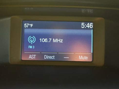 Used 2014 Ford Focus SE w/ Equipment Group 201A image 22