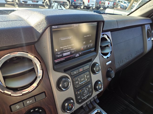 Used 2013 Ford F350 Lariat w/ Lariat Ultimate Pkg AWD/4WD image 21