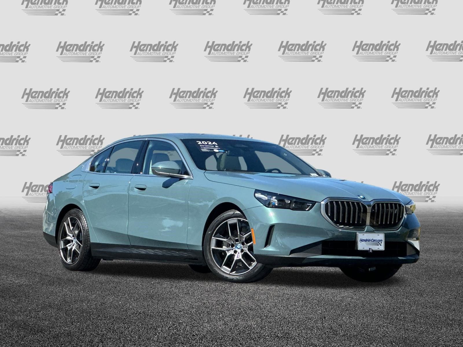Certified 2024 BMW i5 eDrive40i w/ Premium Package RWD image 2