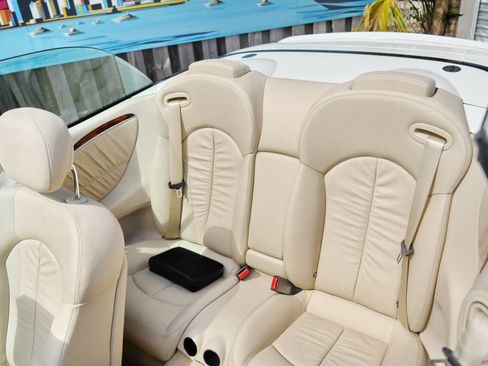 Used 2008 Mercedes-Benz CLK 550 Cabriolet image 22