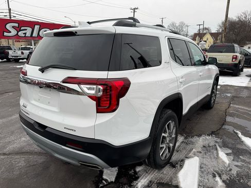 Used 2023 GMC Acadia SLE w/ Driver Convenience Package image 5