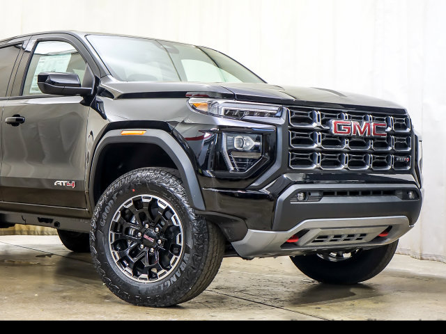 New 2026 GMC Canyon AT4 AWD/4WD image 3