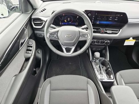 New 2026 Chevrolet TrailBlazer LT w/ Convenience Package FWD image 7