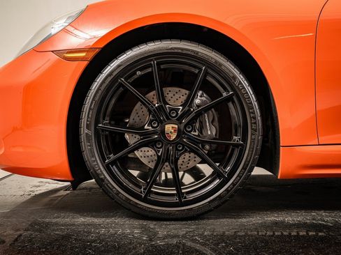 Used 2019 Porsche 718 Boxster image 12