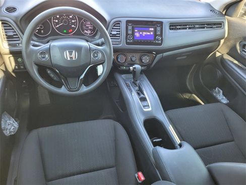 Used 2018 Honda HR-V LX image 8