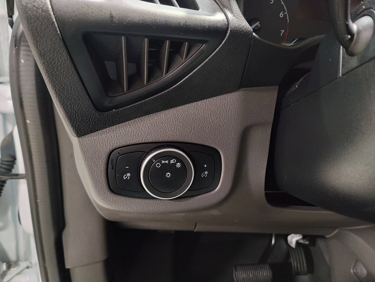 Used 2023 Ford Transit Connect XL FWD image 26