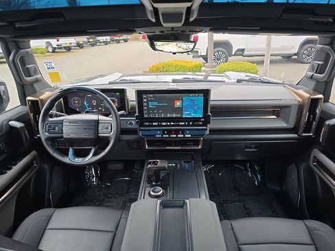 Certified 2025 GMC Hummer EV 3X image 27