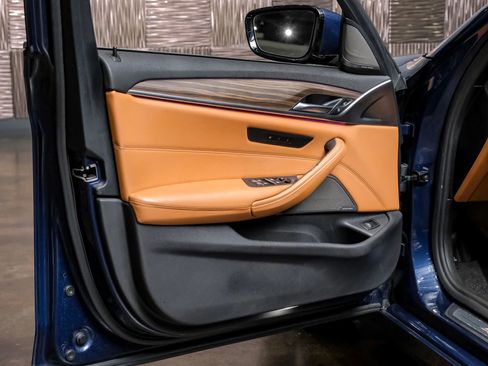 Used 2019 BMW 540i xDrive w/ Premium Package image 47