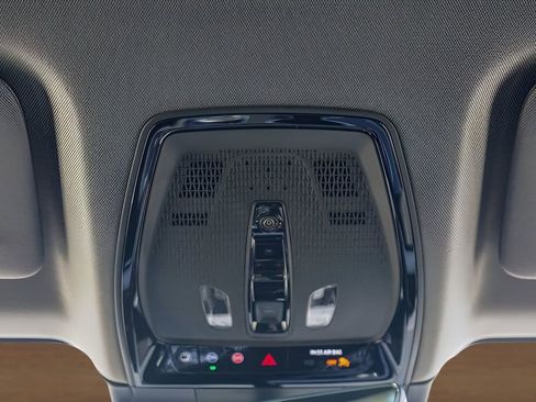 New 2026 Cadillac Optiq Luxury 2 image 23