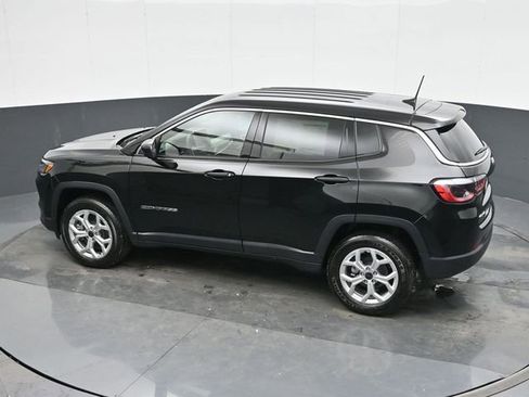 Used 2025 Jeep Compass Sport w/ Mopar Graphics Package AWD/4WD image 26