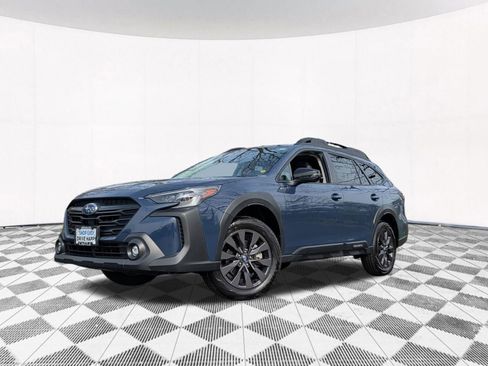 Used 2025 Subaru Outback Onyx Edition image 2