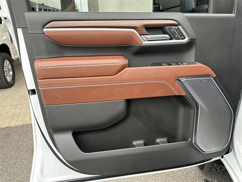 Certified 2026 GMC Sierra 2500 Denali Ultimate image 10