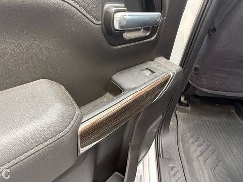 Used 2021 Chevrolet Silverado 1500 RST AWD/4WD image 9