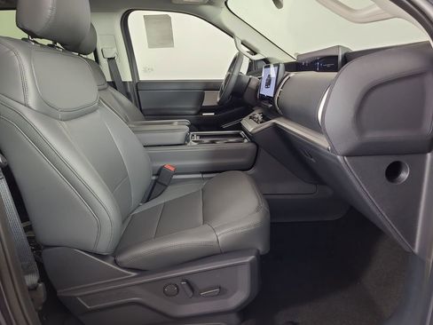 New 2026 Ford Expedition Active AWD/4WD image 22