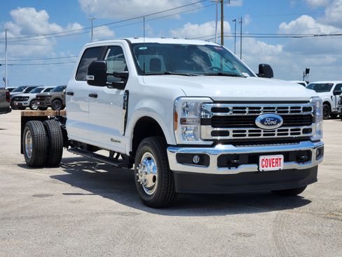New 2026 Ford F350 XL w/ XL Chrome Package AWD/4WD image 2