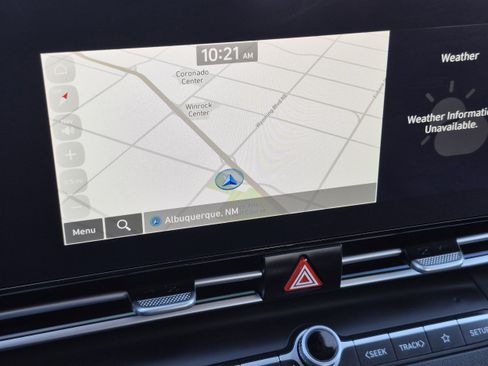 Certified 2025 Hyundai Elantra Limited image 22