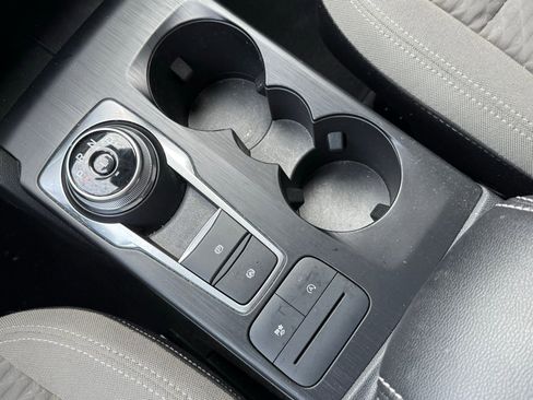 Used 2022 Ford Escape SE w/ Cold Weather Package image 24